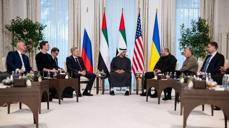 Interfax: Οι ειρηνευτικές συνομιλίες Ρωσίας, Ουκρανίας και ΗΠΑ θα επαναληφθούν την Κυριακή