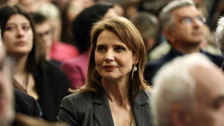 Κατερίνα Μπατζελή: &quot;Ακραία απόφαση η αναστολή της κομματικής μου ιδιότητας&quot;