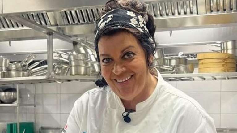 Σε νοσοκομείο της Κωνσταντινούπολης η Μαρία Εκμεκτσίογλου: "Πνευμονία κάνε πίσω..."