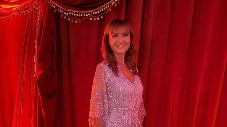 Η Μάρα Ζαχαρέα με περίτεχνο φόρεμα σε μία glam βραδιά με άρωμα Ανατολής