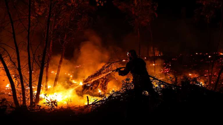 Βαλκάνια: Νέο κύμα καύσωνα, πυρκαγιές στη Βόρεια Μακεδονία και την Κροατία