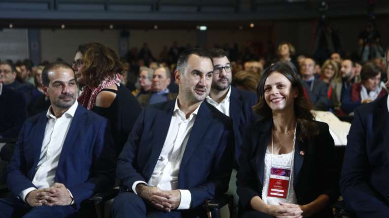 Νέα Αριστερά: Αρχίζει σήμερα το προγραμματικό διαρκές συνέδριο - Διχασμένο το κόμμα για Τσίπρα και ΣΥΡΙΖΑ