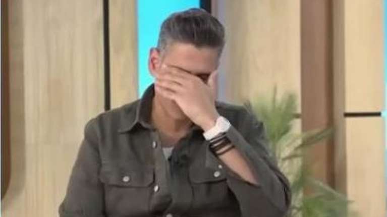 Ουγγαρέζος: &quot;Μου λείπουν οι γονείς μου, φοβάμαι μην χάσω το σκύλο μου. Ο Κούπερ έχει συγκεντρώσει όλο τον πόνο μου&quot;