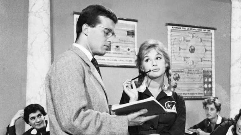 Η Finos Film εύχεται &quot;καλή σχολική&quot; χρονιά με... αισιοδοξία - Το σπαρταριστό βίντεο