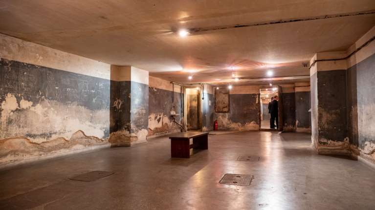 &quot;Κοραή 4&quot;: Η ιστορία του κτιρίου που έγινε το κολαστήριο της Κομαντατούρ στην Αθήνα [εικόνες]