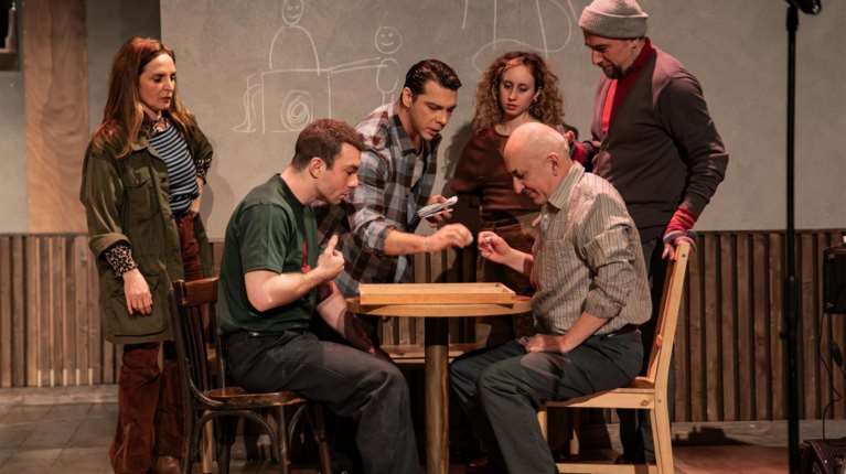 "Δύο ή τρία πράγματα που ξέρω γι’ αυτόν": Το νέο έργο του Ανέστη Αζά στο Θέατρο Προσκήνιο