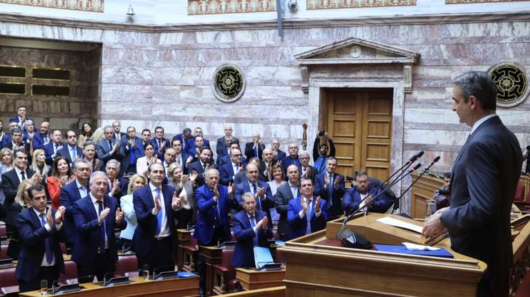 Τι θα πει ο Μητσοτάκης στους βουλευτές της ΝΔ: Ευφορία για Πιερρακάκη, βαρύ κλίμα για το αγροτικό