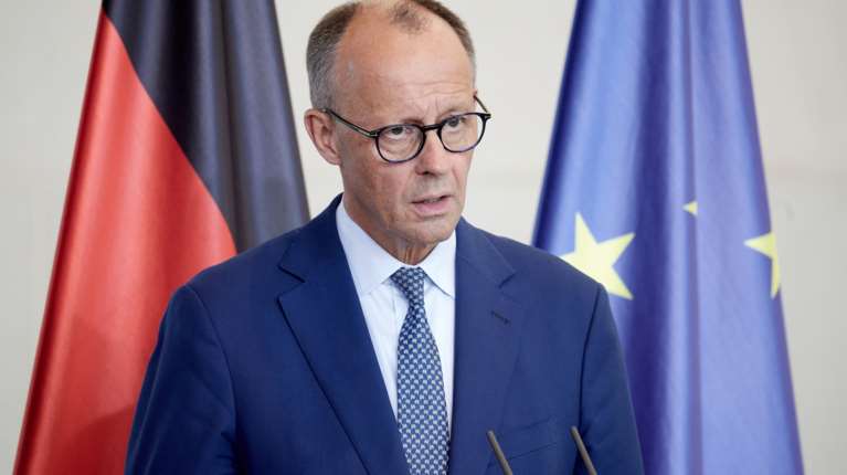 Γερμανία: Χαμός με τη δήλωση Μερτς που αποκάλεσε τους μετανάστες &quot;πρόβλημα στο αστικό τοπίο&quot; - Αντιδράσεις και εντός CDU