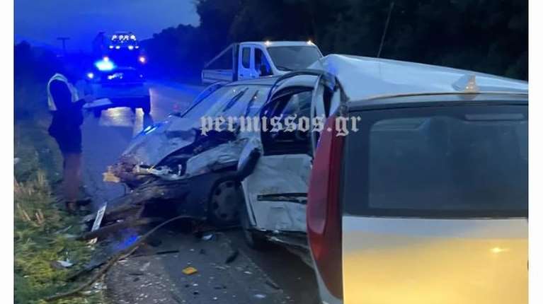 Θανατηφόρο τροχαίο στην Ε.Ο. Θηβών-Χαλκίδας - Ενας 57χρονος νεκρός και ένας τραυματίας [εικόνες]