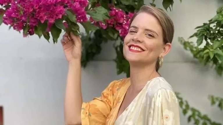 Η Δανάη Μιχαλάκη σε σπάνια δημόσια εμφάνιση με τους γονείς και τον αδερφό της