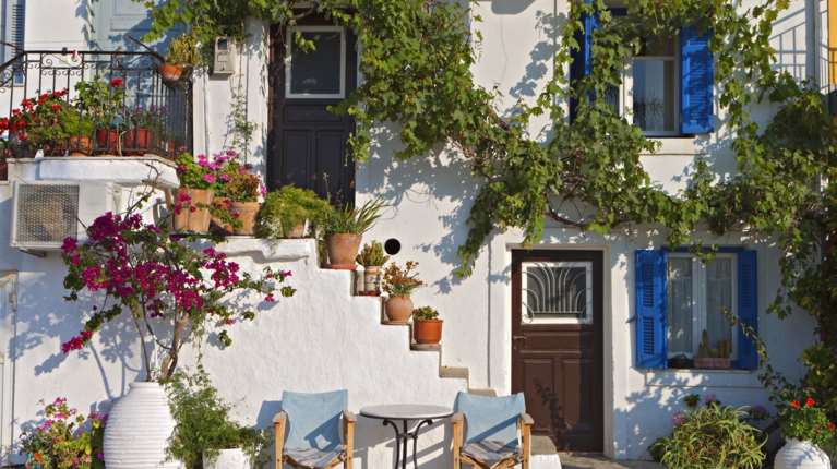 Ο "χάρτης" των εξοχικών κατοικιών στην Ελλάδα - Οι τιμές σε νησιά και δημοφιλείς προορισμούς