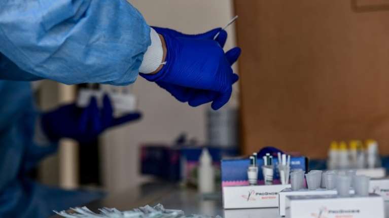 Γκ. Μαγιορκίνης: Ο κορονοϊός επέστρεψε με τη νέα παραλλαγή &quot;Nimbus&quot; – Το σύμπτωμα όσων νοσούν