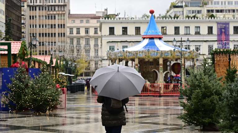 Καιρός: Πρωτοχρονιά με τσουχτερό κρύο και ισχυρούς ανέμους - Πού αναμένονται βροχές και χιόνια