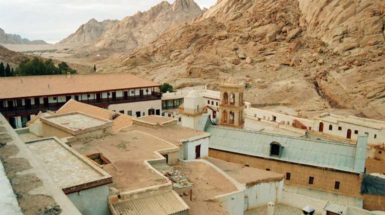 Προκαταρκτική συμφωνία για την Μονή Σινά επιβεβαιώνει ο Γεραπετρίτης -  Χειροτονήθηκε Αρχιεπίσκοπος Σινά ο Συμεών