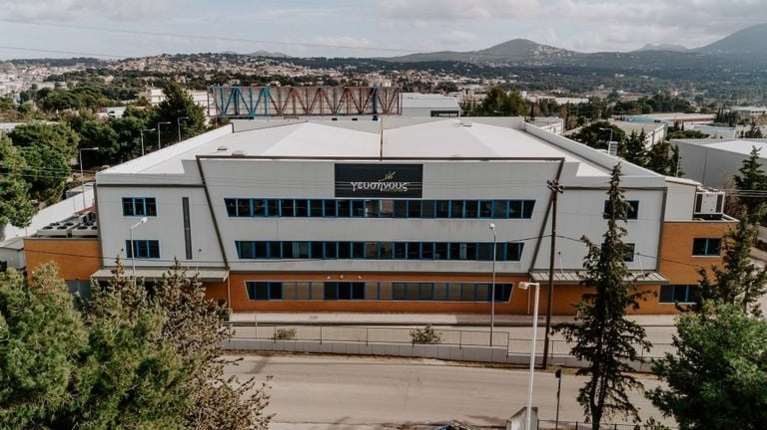 Γευσήνους: Από τα κρουασάν στο Ρέθυμνο στην Ακτή Βουλιαγμένης και τη συμμαχία με τα Everest