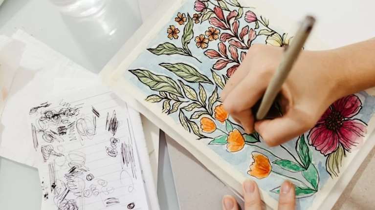 6 ελληνικά coloring books για να χαλαρώσεις στις φετινές διακοπές