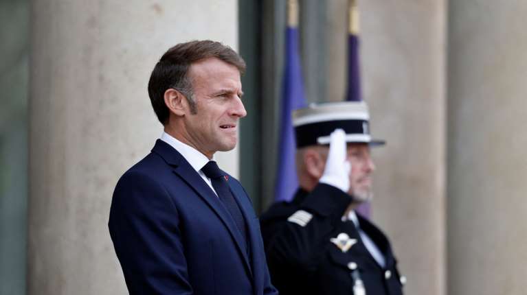 Μακρόν: Επαινοι στην Ελλάδα - "Οι εμπορικές απειλές των ΗΠΑ δεν έχουν τελειώσει - Αναγκαία τα ευρωομόλογα"