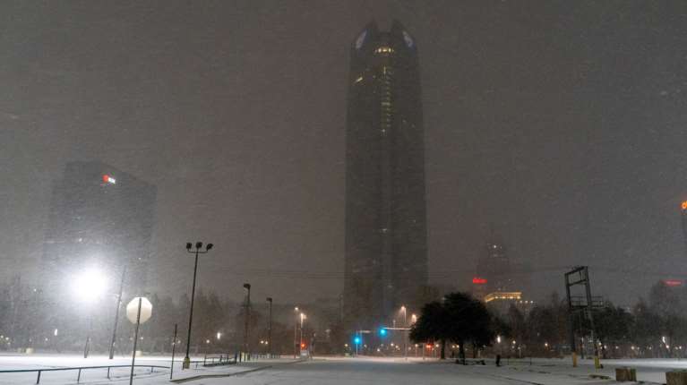 Ιστορική χιονοθύελλα στις ΗΠΑ: Στους -46 βαθμούς η θερμοκρασία, 16 πολιτείες σε έκτακτη ανάγκη, χιλιάδες ακυρώσεις πτήσεων