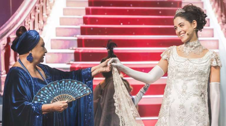 Είδαμε το μιούζικαλ &quot;Ωραία μου κυρία&quot; στο Παλλάς με τους Demy, Ιεροκλή Μιχαηλίδη, Μίρκα Παπακωνσταντίνου, Ίαν Στρατή