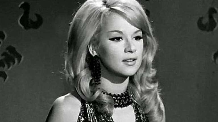 Μάκης Δελαπόρτας: &quot;Αντί να ακολουθούν τον Επιτάφιο, ακολουθούσαν την Αλίκη Βουγιουκλάκη&quot;