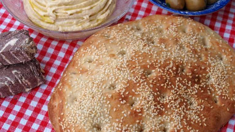 Η πιο εύκολη συνταγή για λαγάνα - Με υλικά που ήδη έχουμε στην κουζίνα