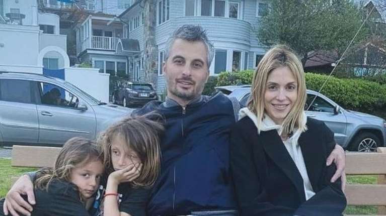 Σοφία Καρβέλα: "Εχω πει στα παιδιά μου ότι αναρρώνω από τον αλκοολισμό"