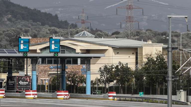 Αττική οδός: Συνελήφθη 56χρονος οδηγός - Πήγαινε με όπισθεν στη ΛΕΑ για πάνω από 1,5 χιλιόμετρα