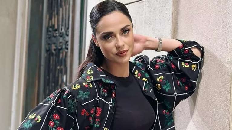 Back to black: Η Ευαγγελία Συριοπούλου άλλαξε τα μαλλιά της