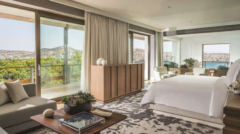 Μάχη κορυφής για Αστέρα Βουλιαγμένης και Μεγάλη Βρετανία - Σε ποια ελληνικά ξενοδοχεία δίνει η Michelin τα &quot;κλειδιά&quot;