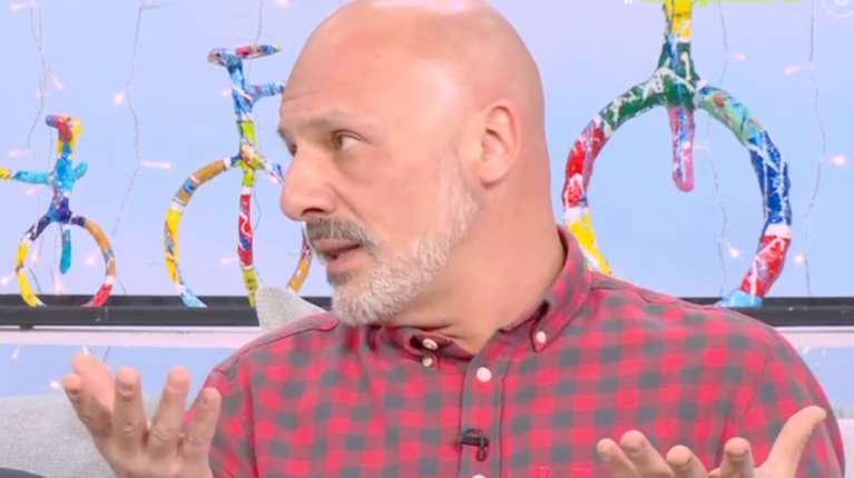 Νίκος Μουτσινάς: &quot;Τέσσερα χρόνια προσπαθούσα να δημιουργήσω μονογονεϊκή οικογένεια, το κράτος δεν βοήθησε&quot; [βίντεο]