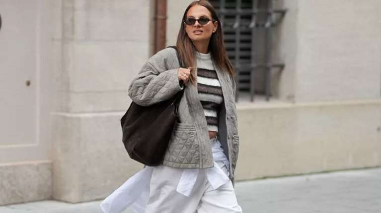 Η καστόρινη τσάντα από τη Mango που θα απογειώσει όλα τα office looks