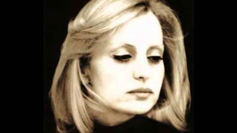 Ευαγγελία Δομάζου για Βίκυ Μοσχολιού: &quot;Η μητέρα μου είχε ζητήσει να γίνει μοναχή, όπως και η μητέρα της - Δεν την αφήσαμε&quot;