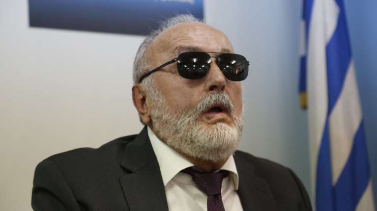 Παναγιώτης Κουρουμπλής: Έκλεψαν αυτοκίνητο του πρώην υπουργού έξω από το σπίτι του στα Γλυκά Νερά