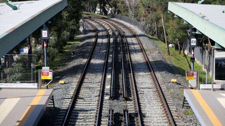 Συνελήφθη μπασκετμπολίστας της Α2: Οδηγούσε για 300 μέτρα μεθυσμένος στις γραμμές του τρένου -Θετικός στο αλκοτέστ