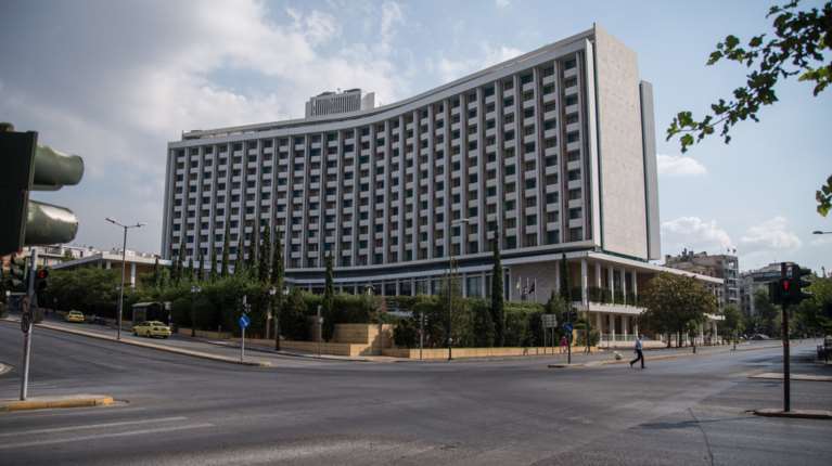 Το νέο Hilton δεν θα είναι ένα απλό ξενοδοχείο: Και ιδιωτικές κατοικίες, με την υπογραφή της Conrad και τη Waltdorf Astoria