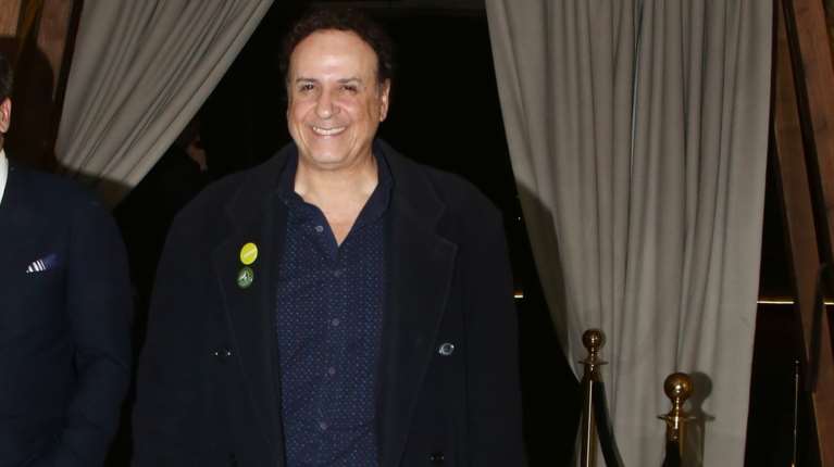 Πρεμιέρα για τον Χάρη Ρώμα και την "Πριγκίπισσα των Αγίων Σαράντα"- Στο πλευρό του δημιουργού η μητέρα του