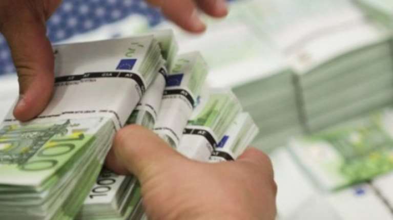 ΤτΕ: Ρεκόρ 15ετίας στις καταθέσεις νοικοκυριών και επιχειρήσεων - Αγγίζουν τα 205 δισ. ευρώ