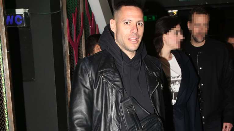 Ο Πάρις Κασιδόκωστας φωτογραφίζεται με την "Απόλυτη" Αννα Βίσση για έναν ιδιαίτερο λόγο [εικόνες]