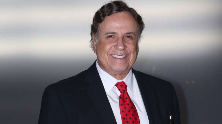 Έξαλλος ο Χάρης Ρώμας με το πανό &quot;Η Ελλάδα να πεθάνει&quot;, σε κατάληψη στο Χαλάνδρι: &quot;Αρκετά με την αναρχοαλητεία&quot;