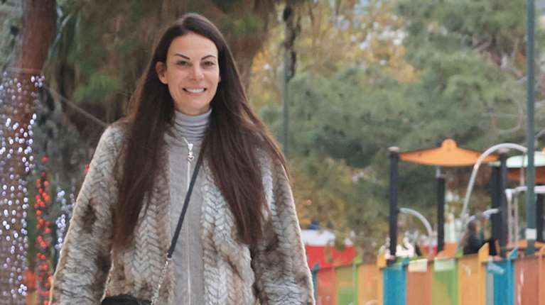 Η Εύη Βατίδου σε λαϊκή αγορά στις γαλλικές Άλπεις: "Άλλο επίπεδο"