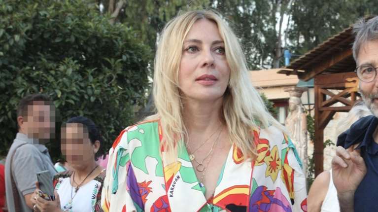 Σμαράγδα Καρύδη: Δείπνο σε κινέζικο εστιατόριο στο Παρίσι