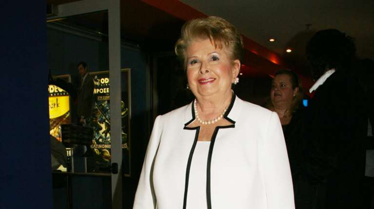 Ελάχιστοι πήγαν στο μνημόσυνο της Βέφας Αλεξιάδου: Απούσες οι δύο εγγονές της - &quot;Εχουν σταματήσει να απαντούν&quot;