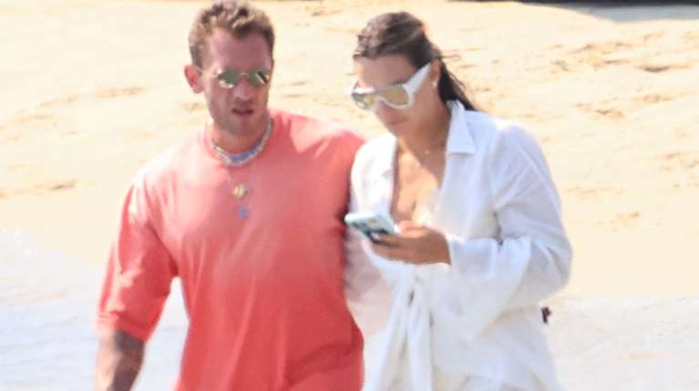 Αρίνα Σαμπαλένκα: Οι &quot;σκαφάτες&quot; διακοπές στη Μύκονο με τον σύντροφό της, Γιώργο Φραγκούλη [εικόνες]