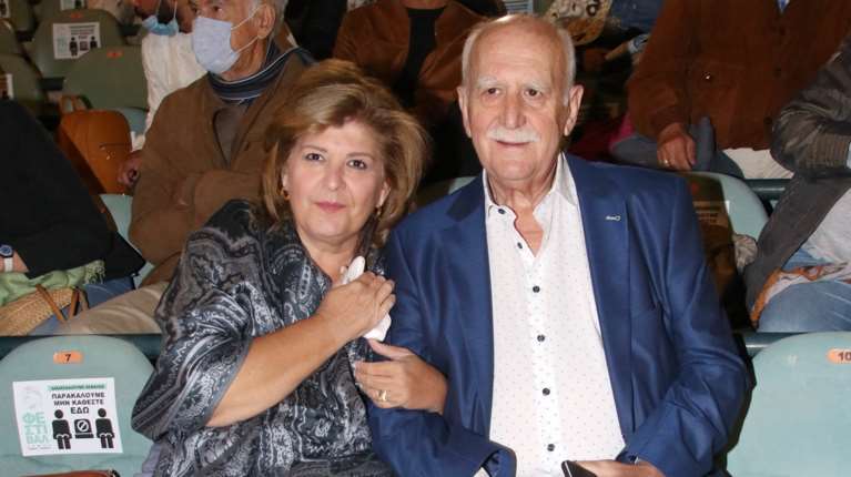 Τίνα Παπαδέλη: Η σπάνια τηλεοπτική εμφάνισή της συζύγου του Γιώργου Παπαδάκη - Τον είχε ξαφνιάσει στον αέρα