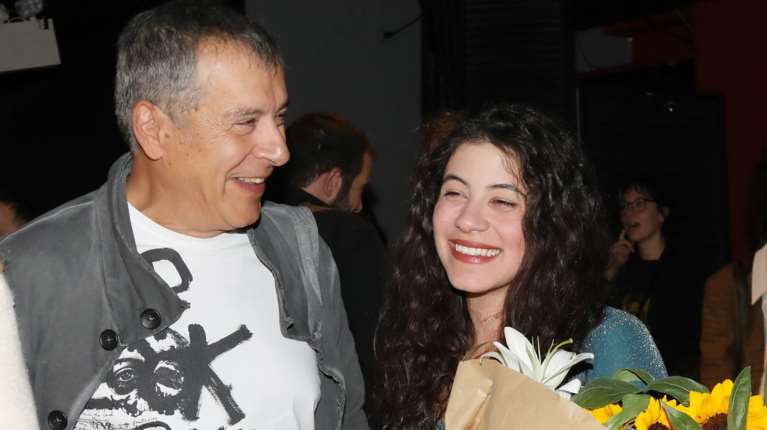 Σταύρος Θεοδωράκης: Η κόρη του, Αργυρώ, πρωταγωνιστεί σε γνωστή παράσταση - &quot;Για το επάγγελμά μου δεν ζητάω πια την άποψή του&quot;