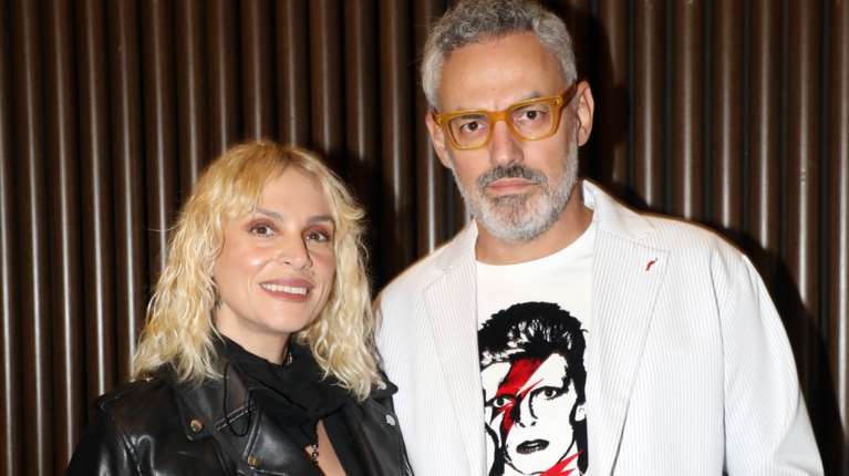 Ελεονώρα Ζουγανέλη: Οικογενειακή εμφάνιση σε θεατρική πρεμιέρα