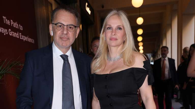 Γιάννης Κεντ - Μαρί Kωνσταντάτου: Μαζί σε διαχρονικό στέκι στην Πλάκα