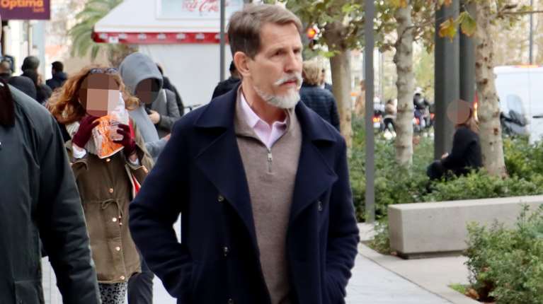 &quot;Πειθαρχικό&quot; για τον δήμαρχο που αποκάλεσε πρίγκιπα τον Παύλο Ντε Γκρες - &quot;Δεν υπάρχουν τίτλοι ευγενείας στην Ελλάδα&quot;