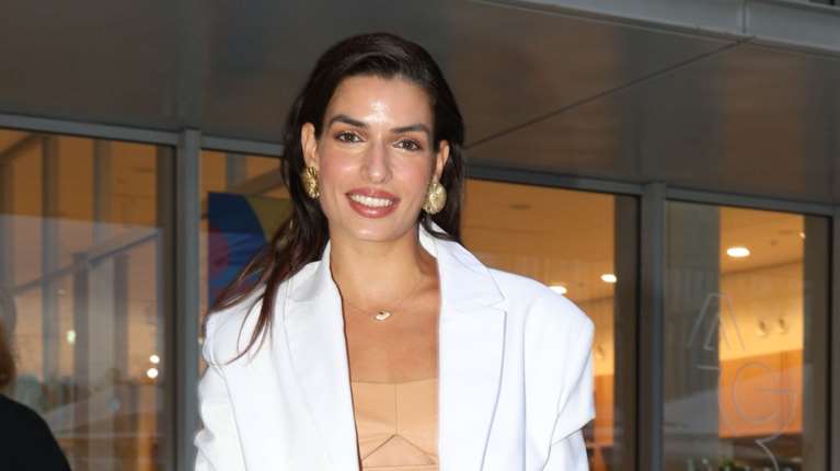 Τι κάνει η Τόνια Σωτηροπούλου αγκαλιά με τον Ντέιβιντ Μπέκαμ;