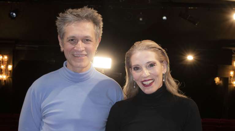 Απίστευτο: Περαστικός φώναξε την αστυνομία γιατί θεώρησε ότι γίνεται βιασμός στην παράσταση με Χειλάκη και Μαξίμου